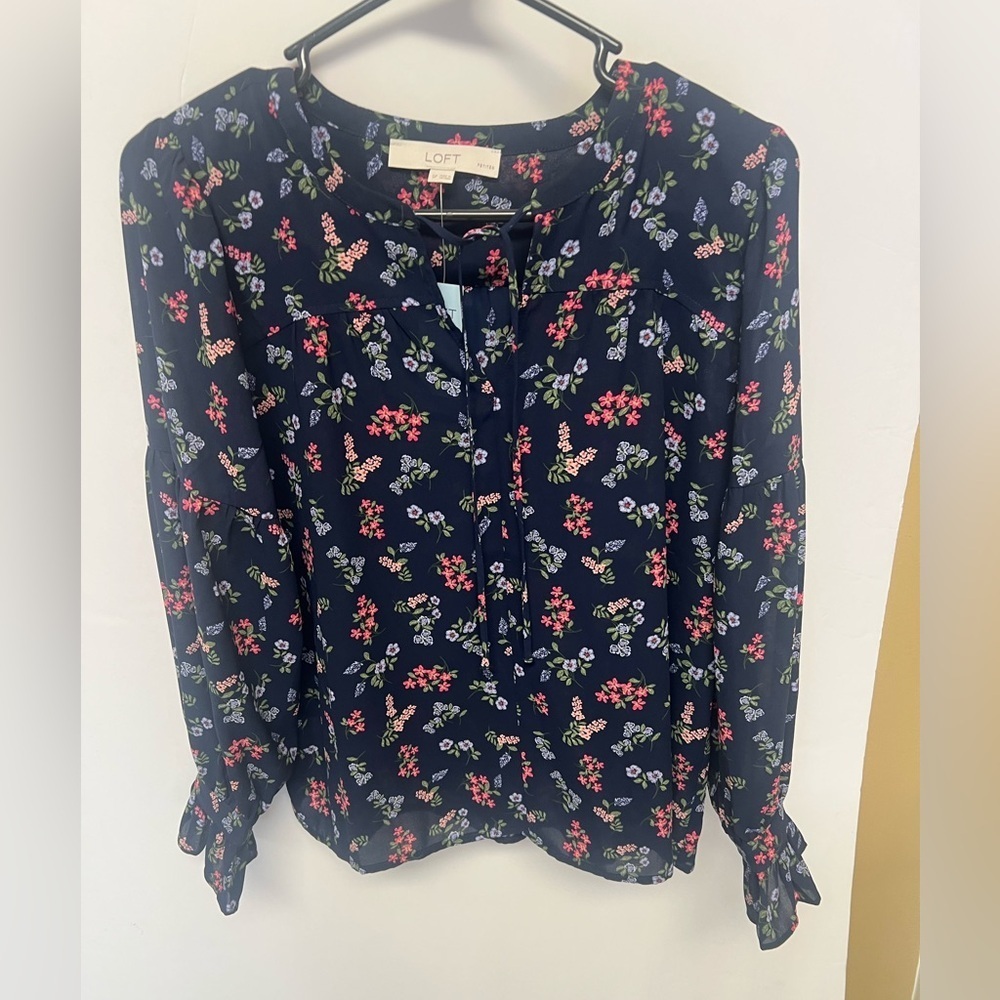 LOFT NAVY BLUE FLORAL RUFFLE LONG SLEEVE  SEMI- SHEER FLOWY BLOUSE. SMALL PETITE